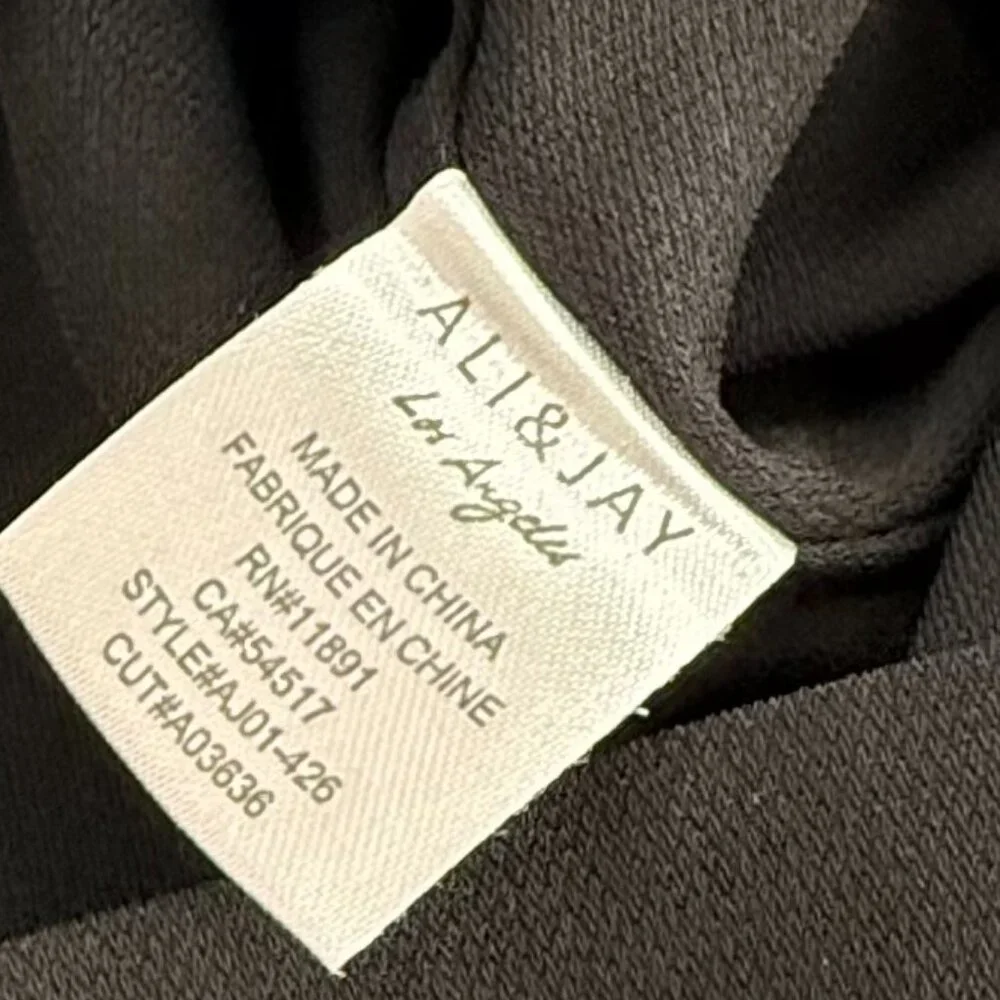 Ali & Jay‎ Strappy Romper Shorts Black Relaxed fit Small Zipper Closure Lined